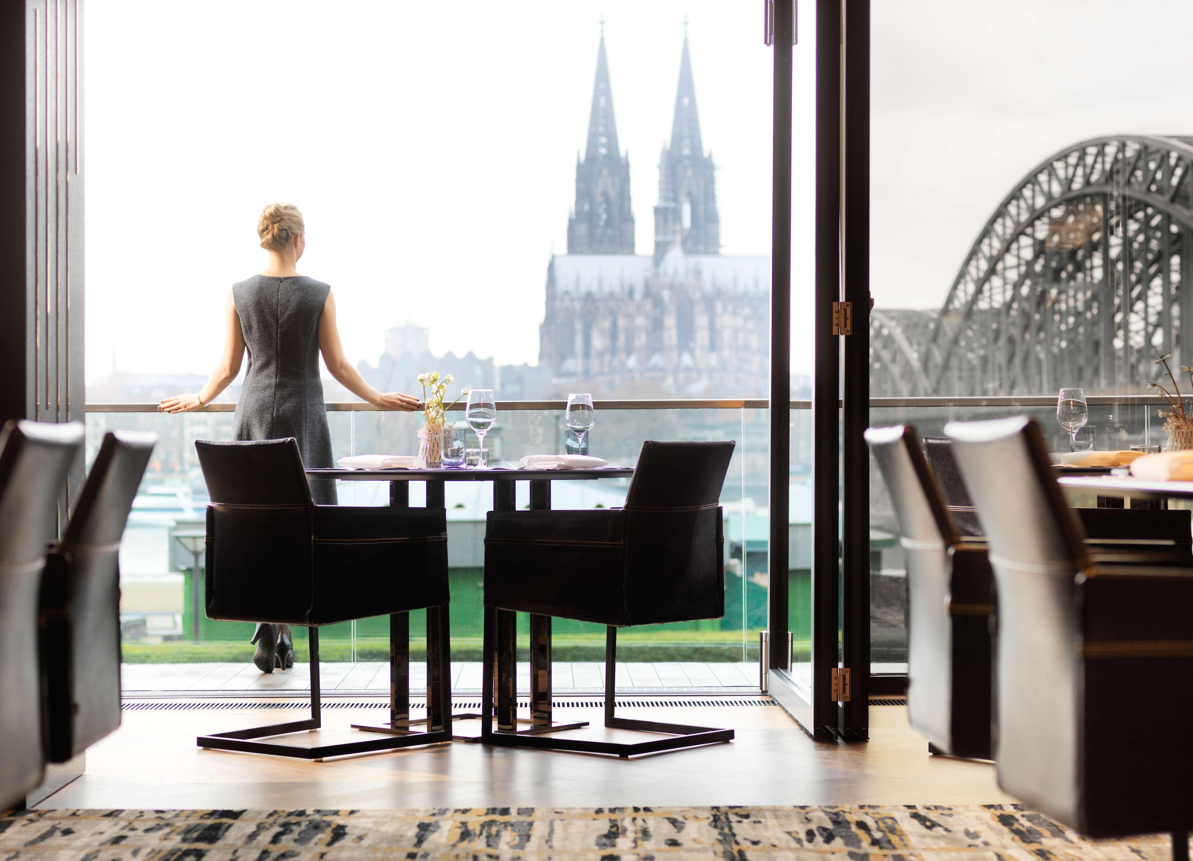 Отель Hyatt Regency Koln Экстерьер фото